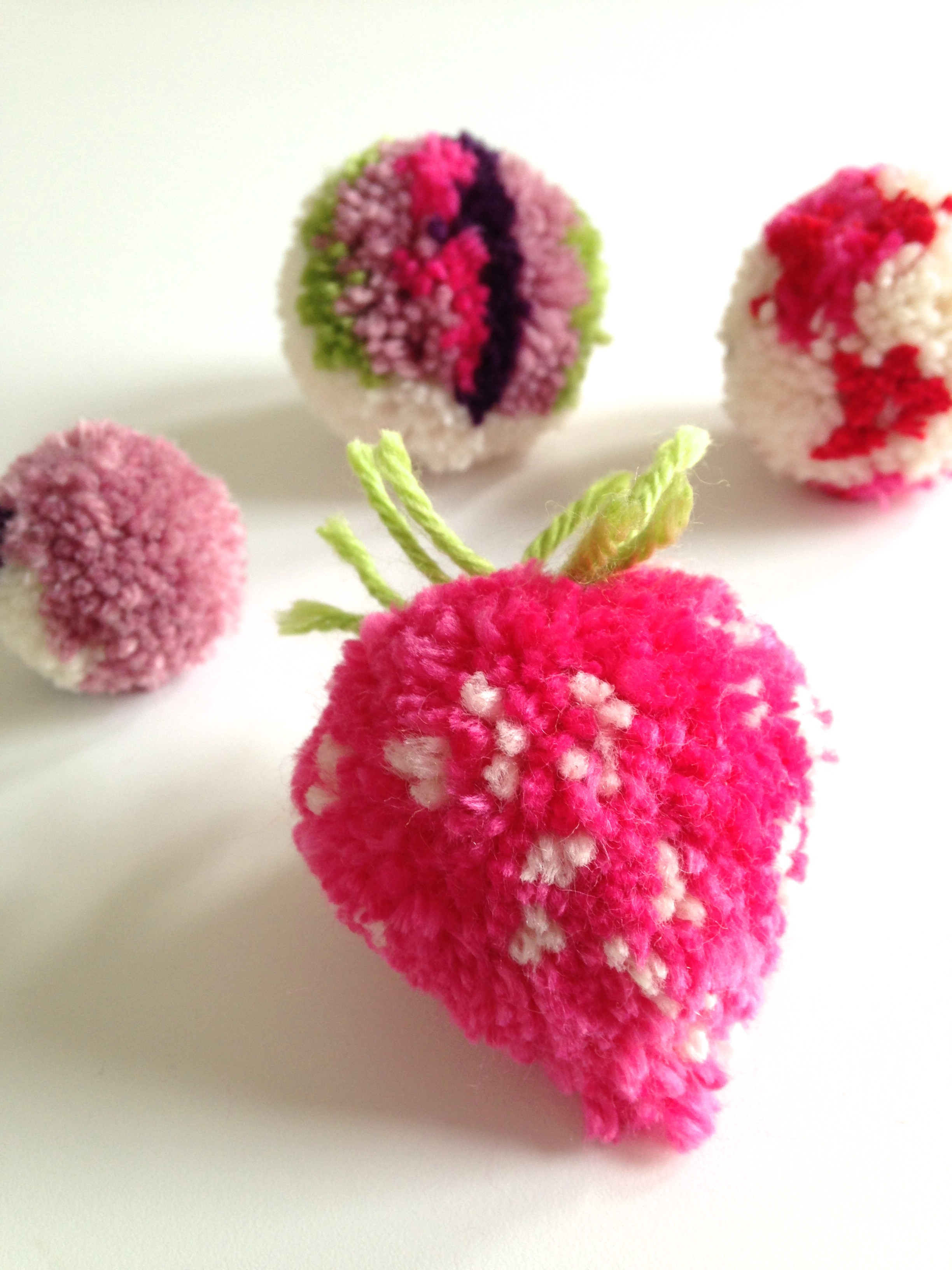 STRAWBERRY POMP 🍓 main image 1